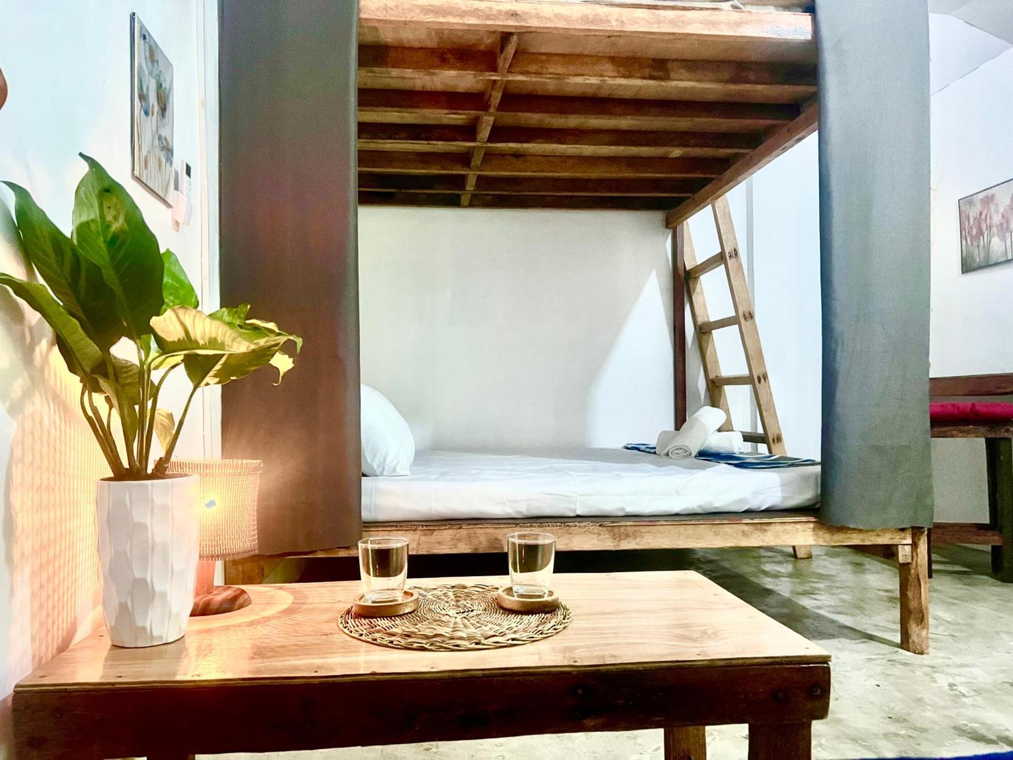 Wave Retreat Hostel General Luna  Εξωτερικό φωτογραφία