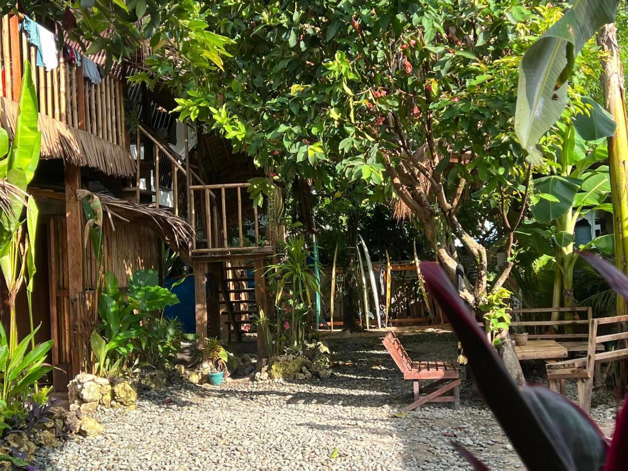 Wave Retreat Hostel General Luna  Εξωτερικό φωτογραφία