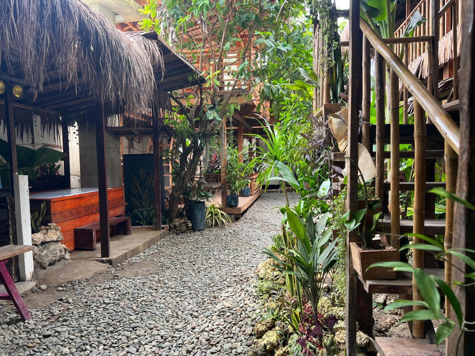 Wave Retreat Hostel General Luna  Εξωτερικό φωτογραφία