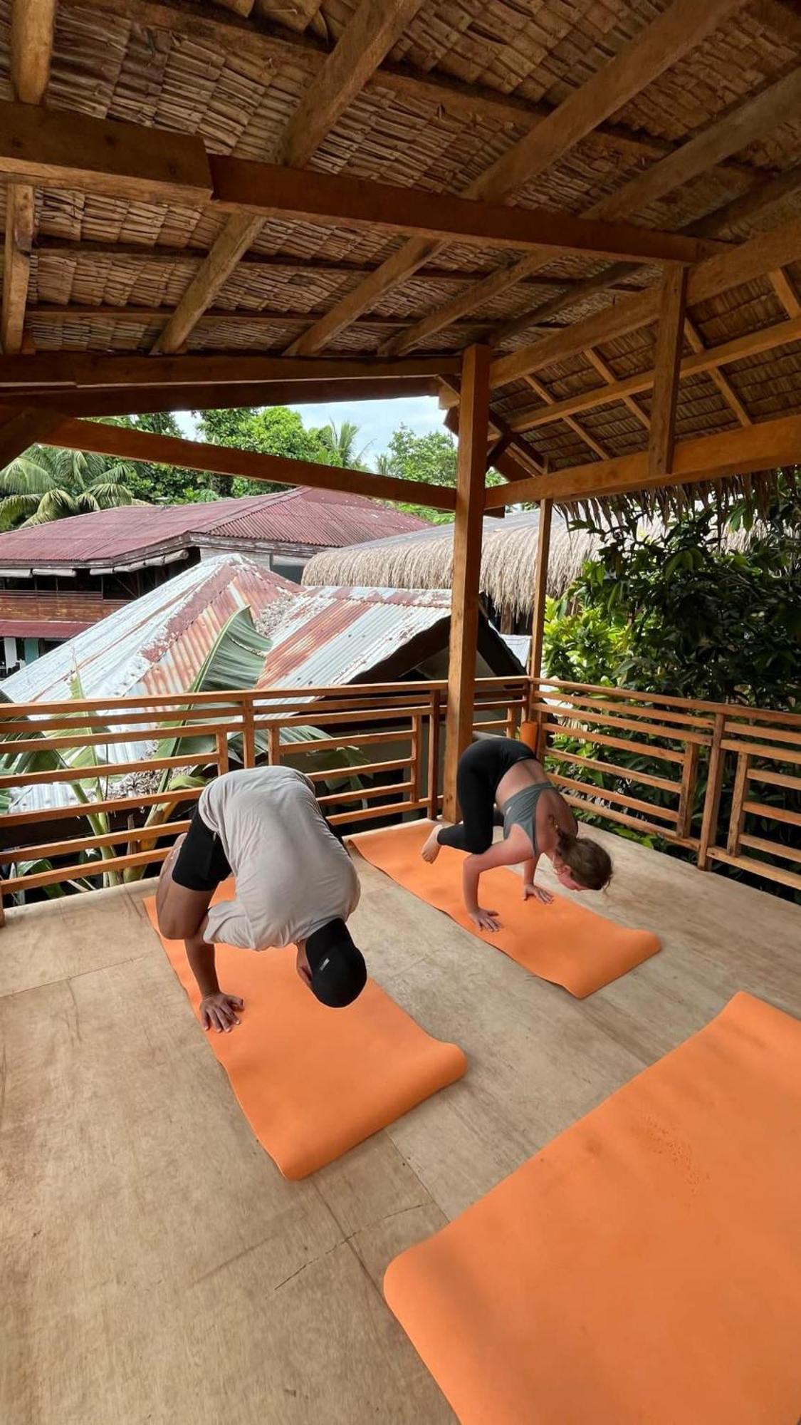 Wave Retreat Hostel General Luna  Εξωτερικό φωτογραφία